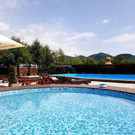 Bed and Breakfast Casa Tomsa Rozavlea Экстерьер фото