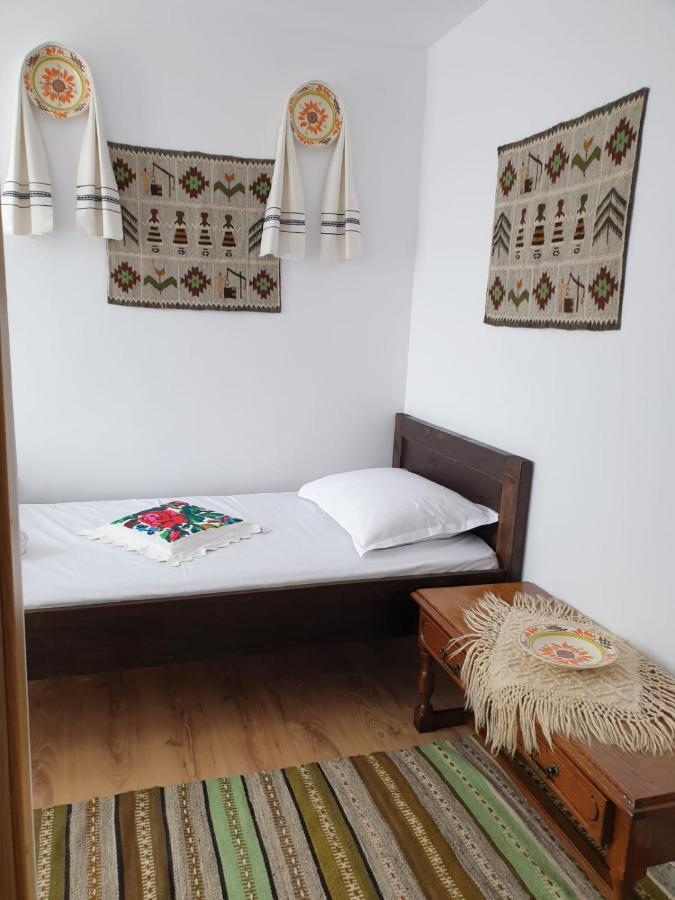 Bed and Breakfast Casa Tomsa Rozavlea Экстерьер фото
