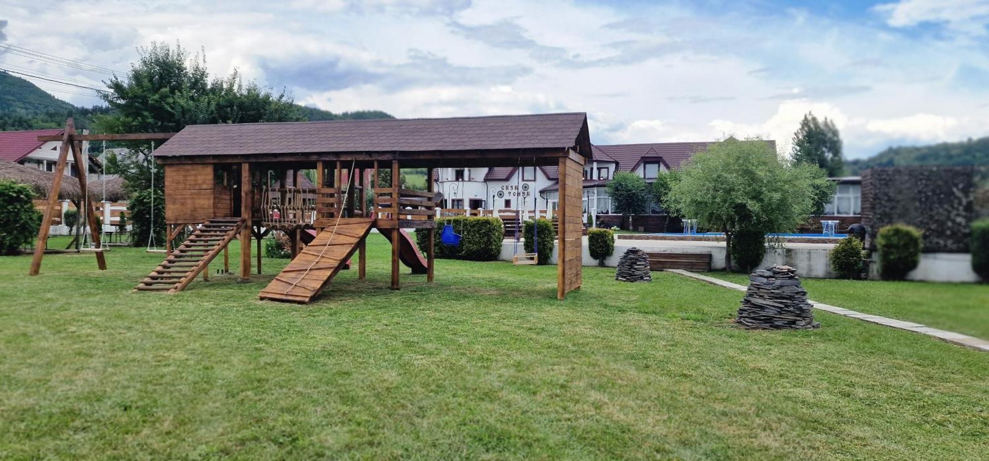 Bed and Breakfast Casa Tomsa Rozavlea Экстерьер фото