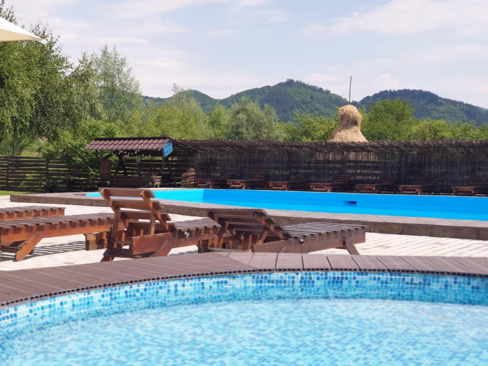 Bed and Breakfast Casa Tomsa Rozavlea Экстерьер фото