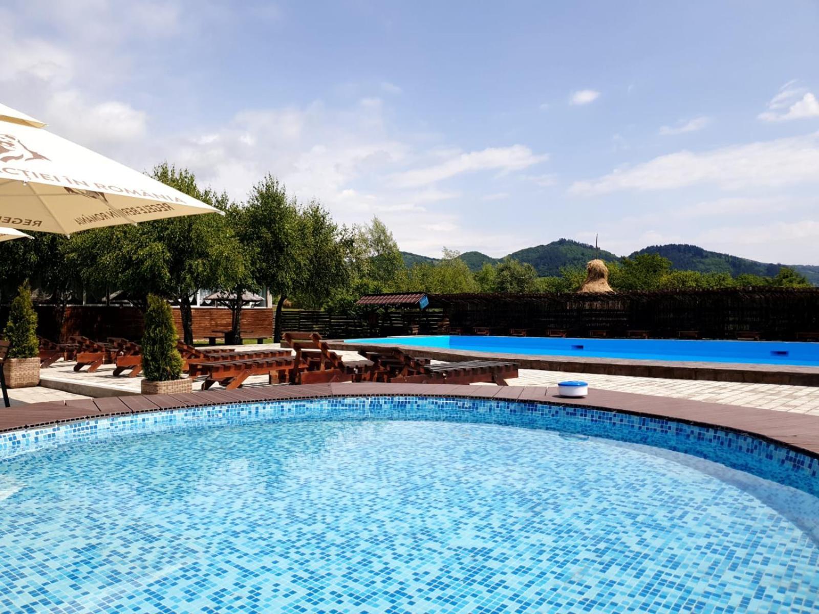 Bed and Breakfast Casa Tomsa Rozavlea Экстерьер фото